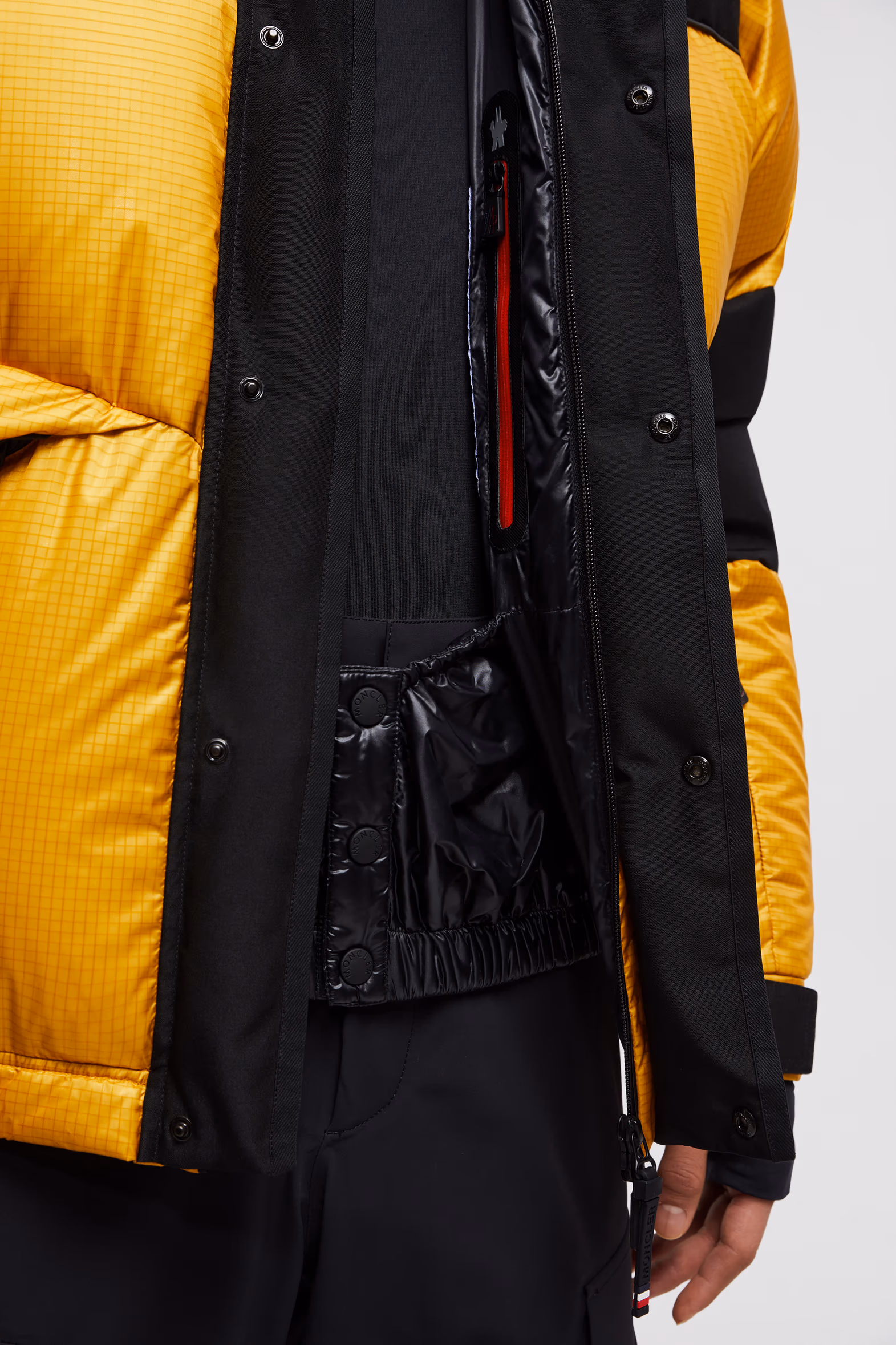 Albiez Hooded Down Ski Jacket Men Black & Yellow Moncler 8
